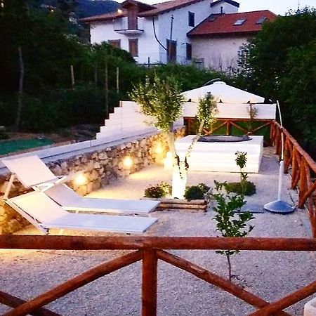Four White Apartments Agerola Exterior foto